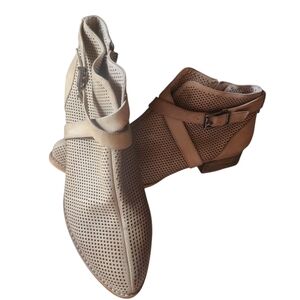 Vince Camuto | Stacked Heel Tan Ankle Boots! SIZE 11